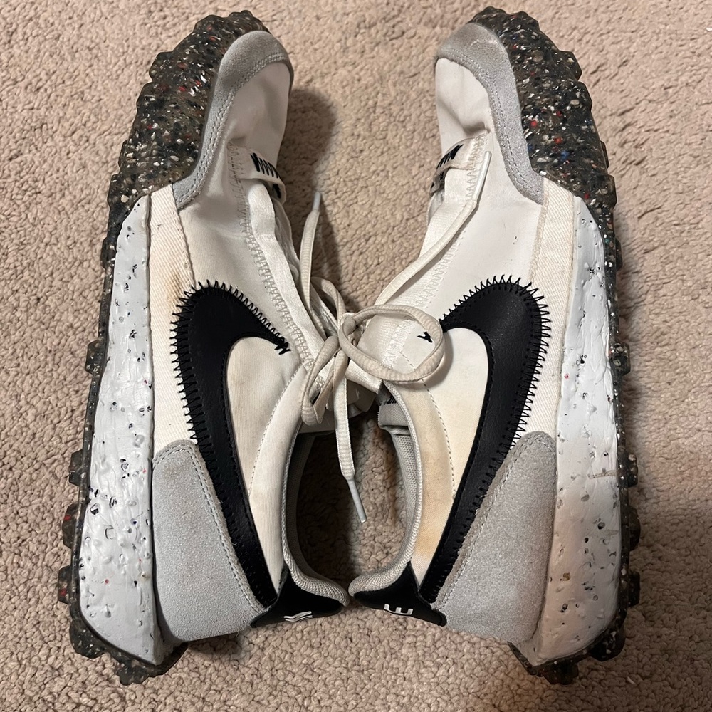 Shoes - Picture 2 of 4